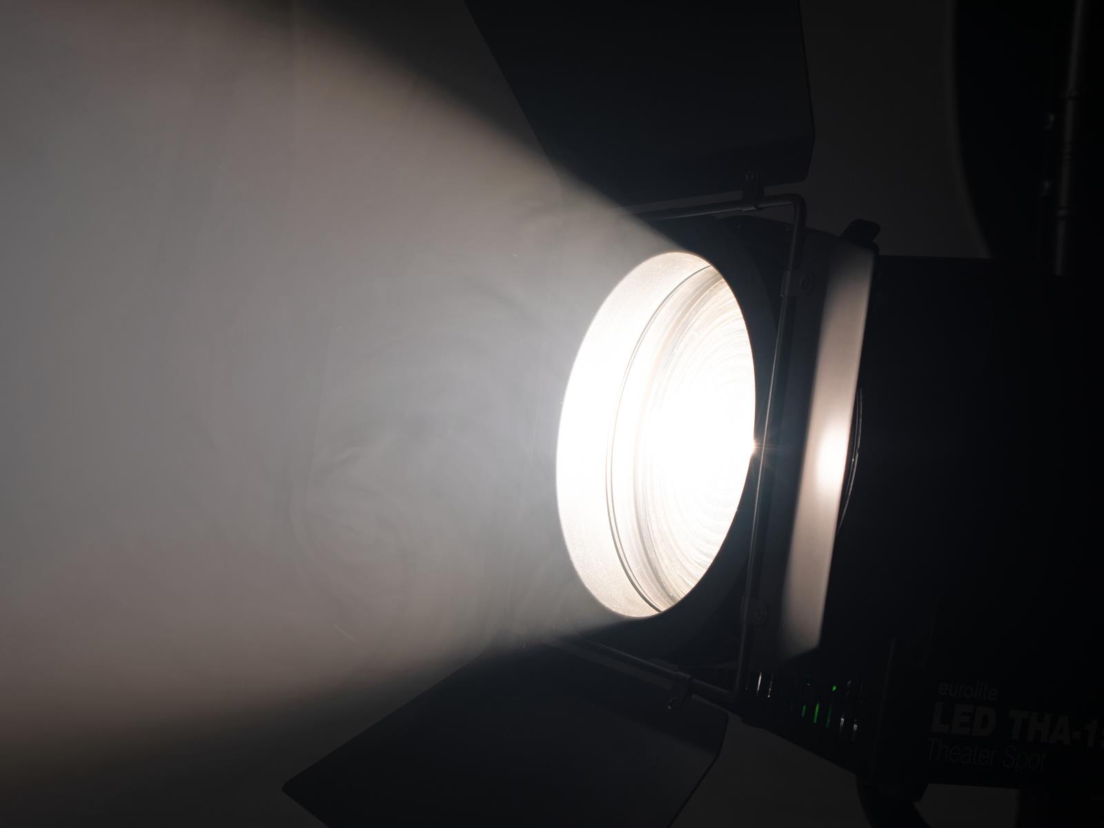 EUROLITE LED THA-150F Theater-Spot