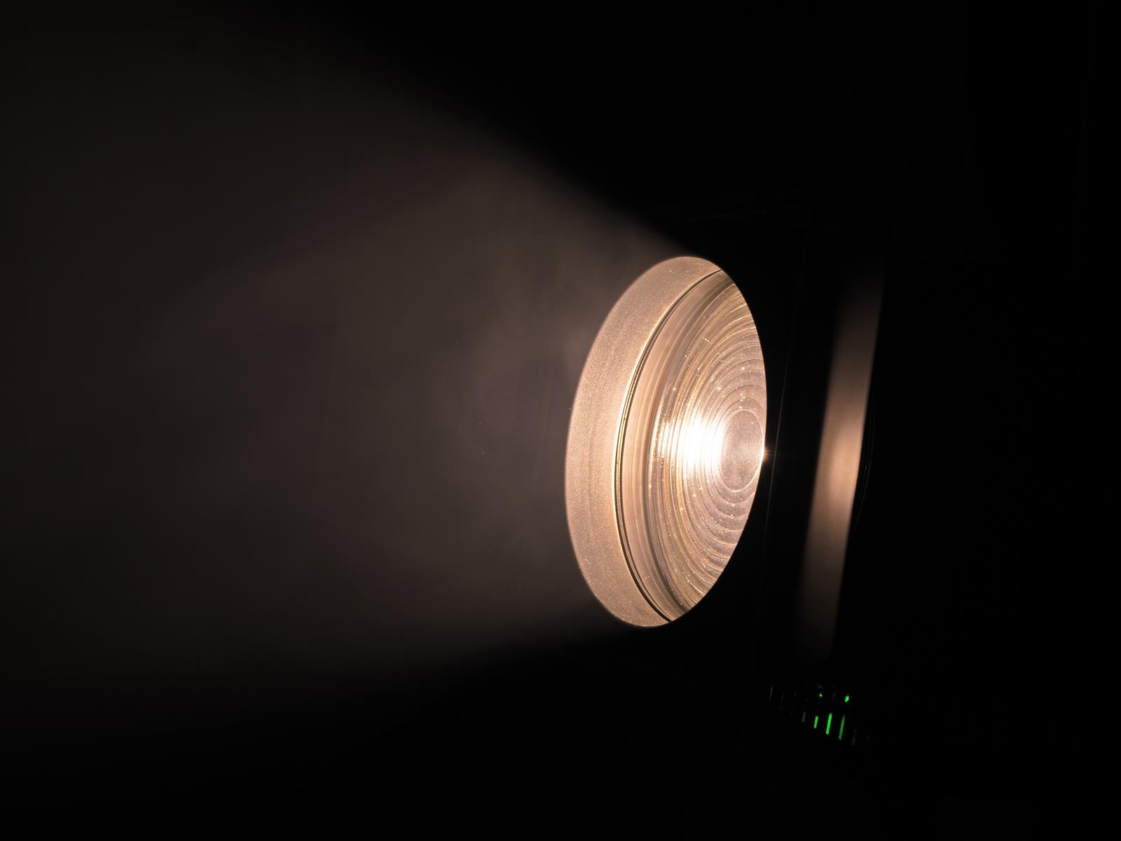 EUROLITE LED THA-150F Theater-Spot