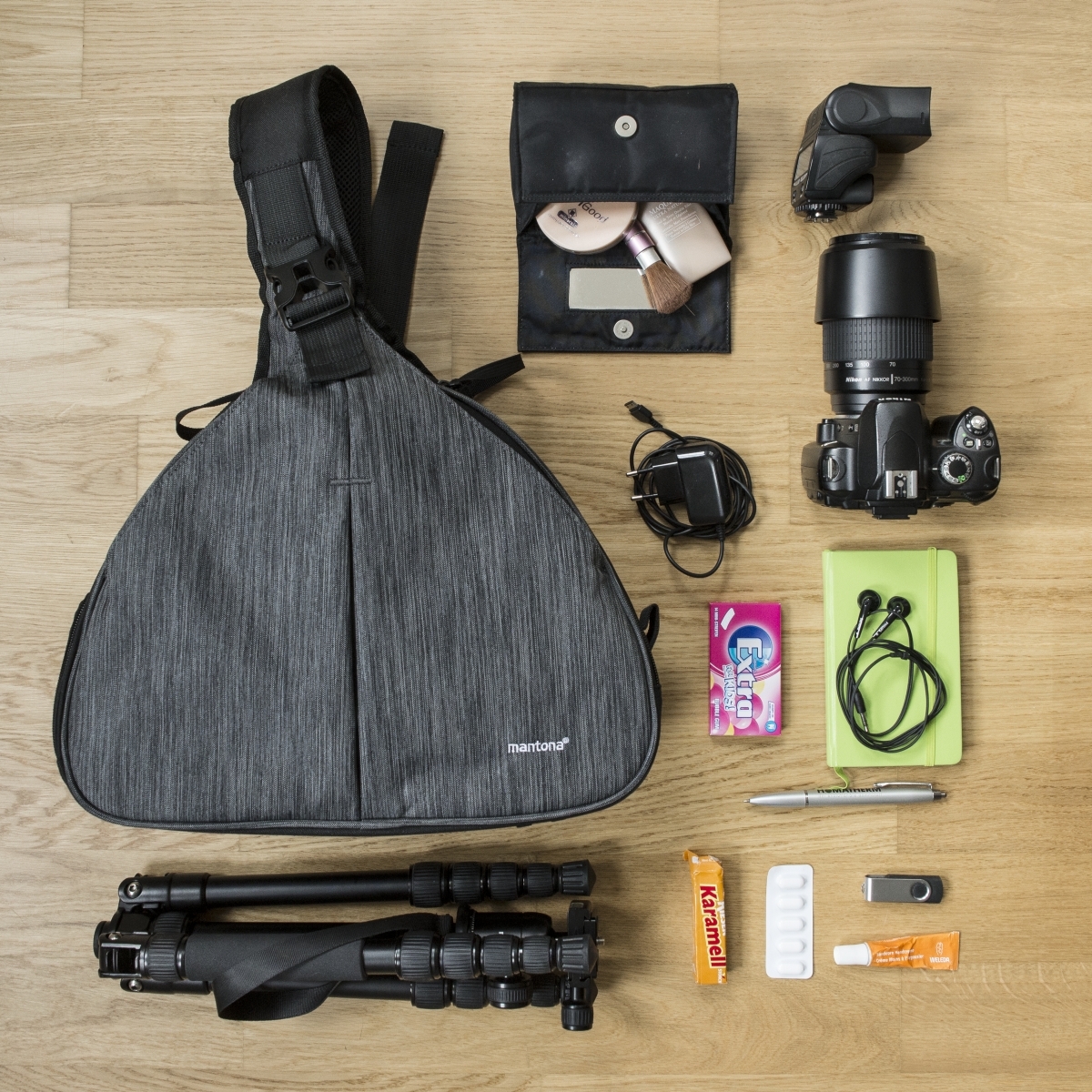 Mantona Kameratasche Triangel Grau