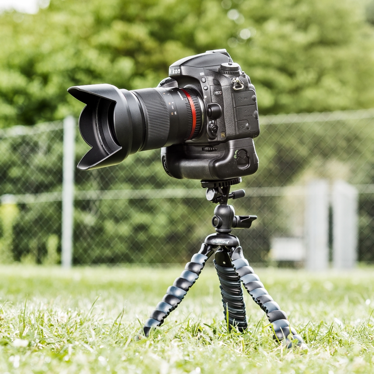 Mantona Armadillo DSLR schwarz grau Mini & Tischstativ 28 cm